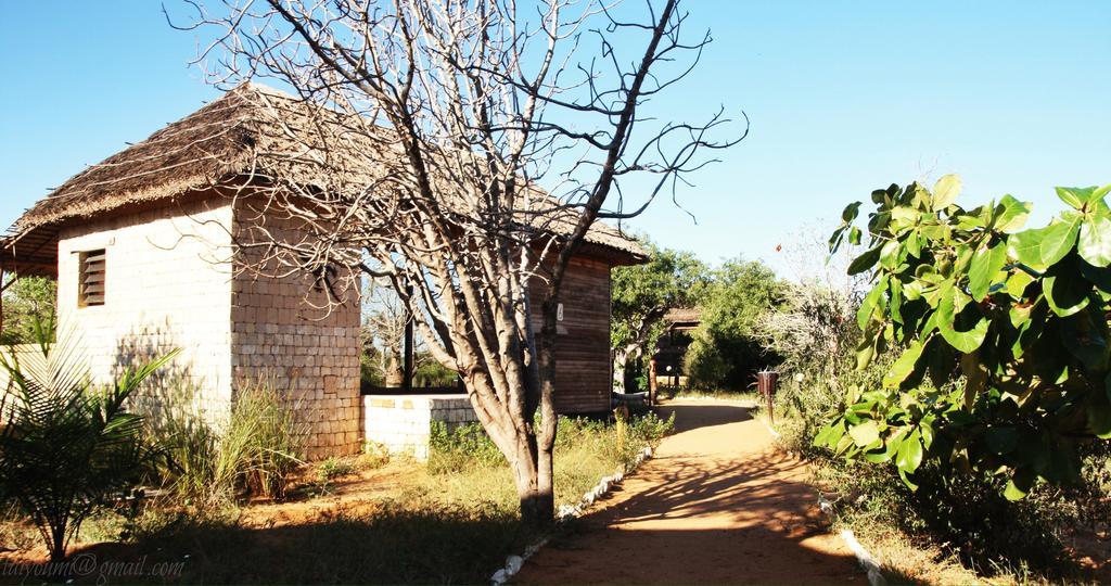 Hotel Solidaire Mangily Ifaty Exterior photo